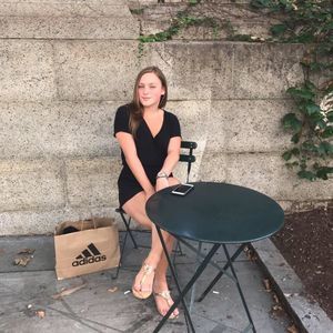 Meet your Posher, Mia